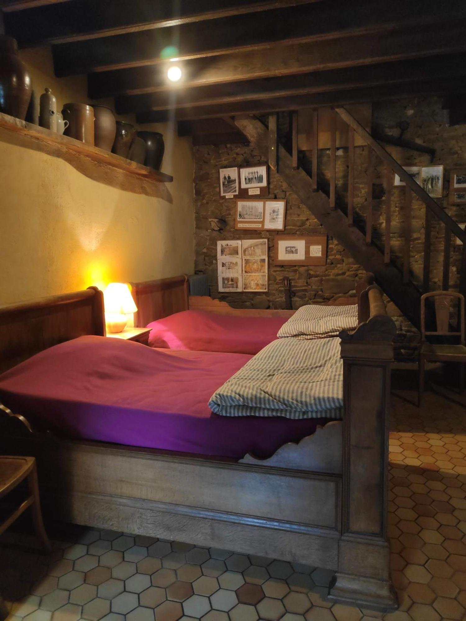 Ferme De La Gortiere Bed and Breakfast Le Teilleul Exteriör bild