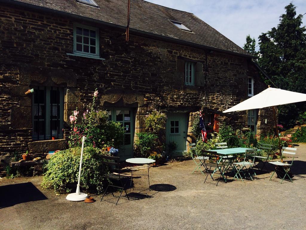 Ferme De La Gortiere Bed and Breakfast Le Teilleul Exteriör bild