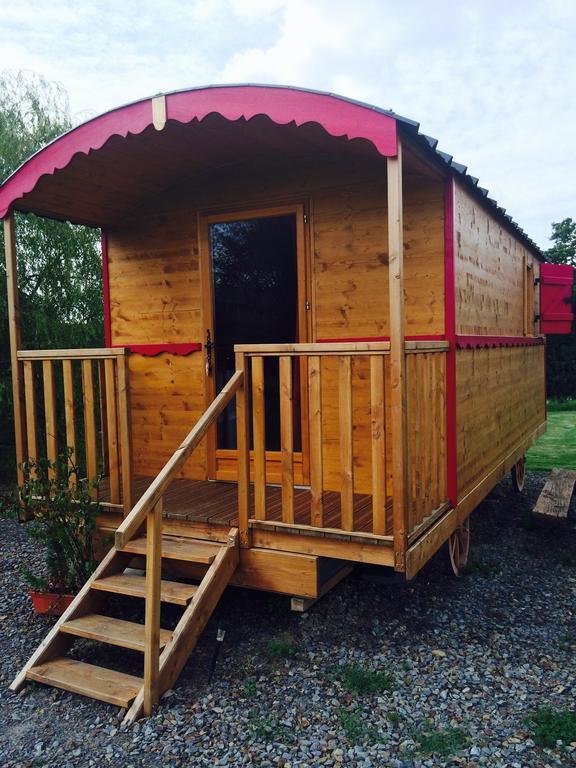 Ferme De La Gortiere Bed and Breakfast Le Teilleul Rum bild